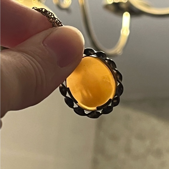 Rebecca at the Well Gold Filled Carved Shell Cameo - Picture 14 of 14